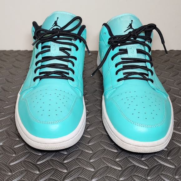 Jordan 1 Retro Low Hyper Turquoise Authentic Collectible - Picture 6 of 10